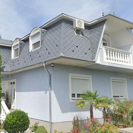 Apartament Sarga-Kek Haz Vonyarcvashegy Zewnętrze zdjęcie