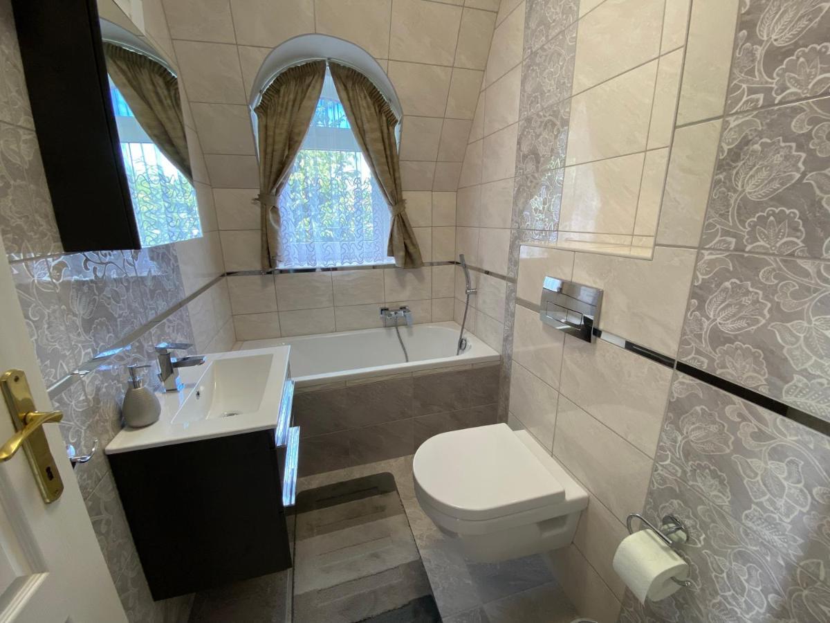 Apartament Sarga-Kek Haz Vonyarcvashegy Zewnętrze zdjęcie