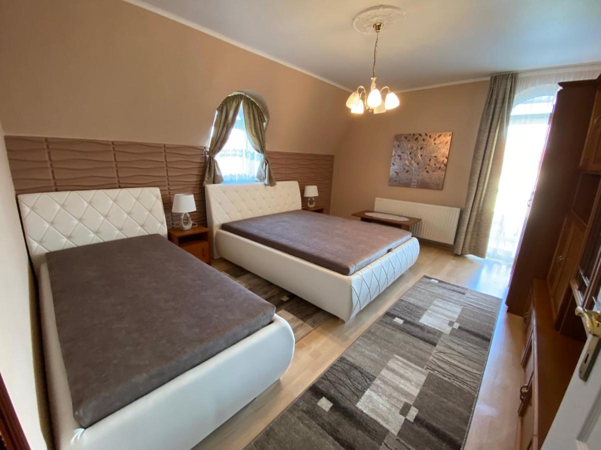 Apartament Sarga-Kek Haz Vonyarcvashegy Zewnętrze zdjęcie
