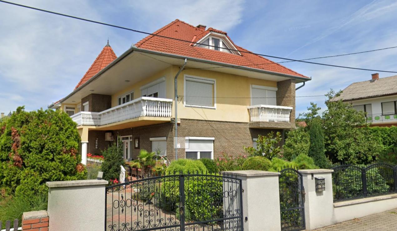 Apartament Sarga-Kek Haz Vonyarcvashegy Zewnętrze zdjęcie